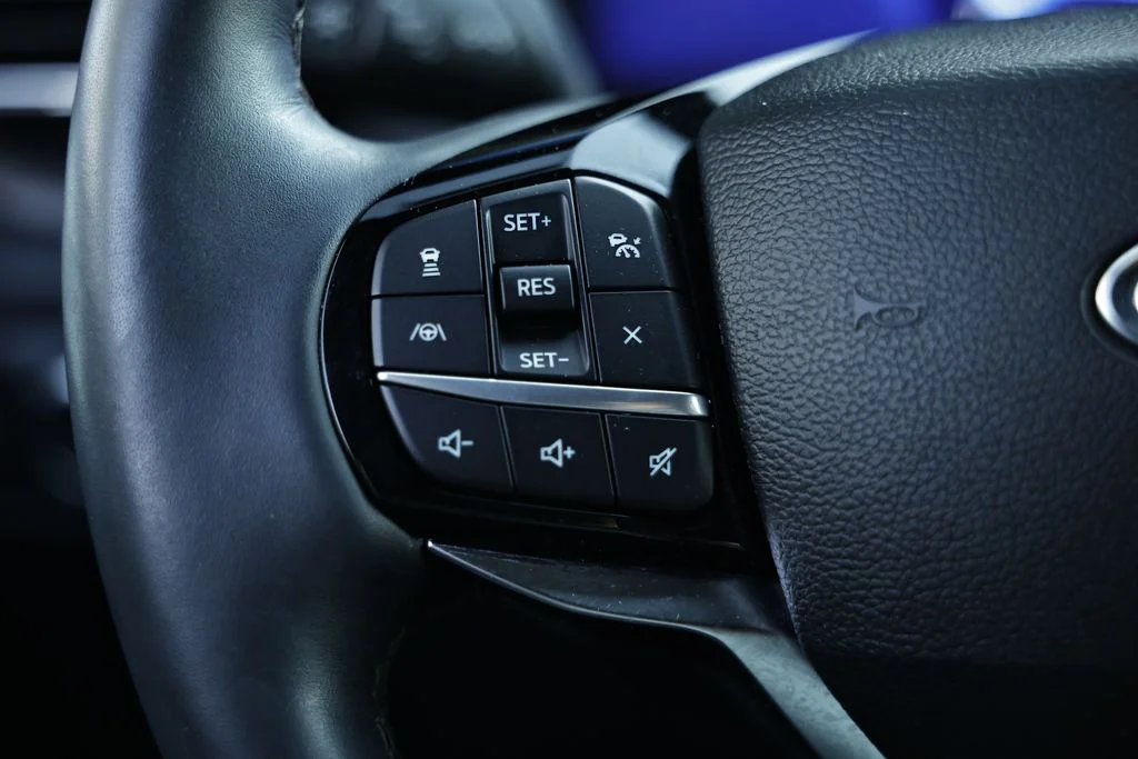 Used 2022 Carbonized Gray Metallic Ford Platinum image 33