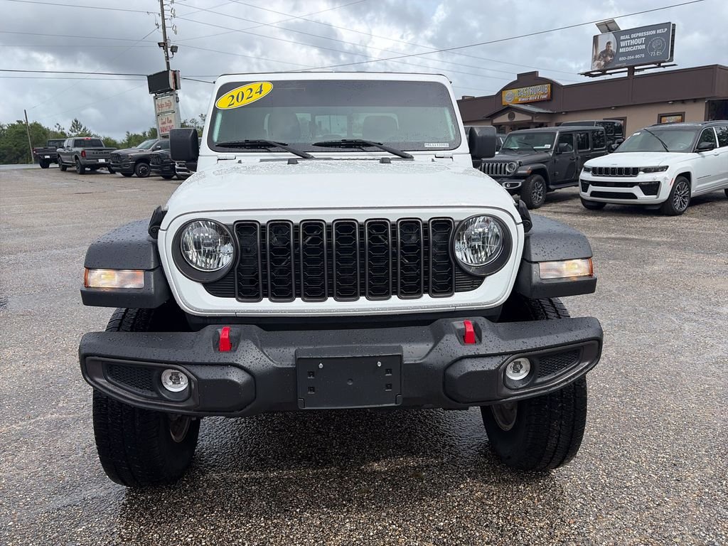 Used 2024 White Jeep Sport image 9