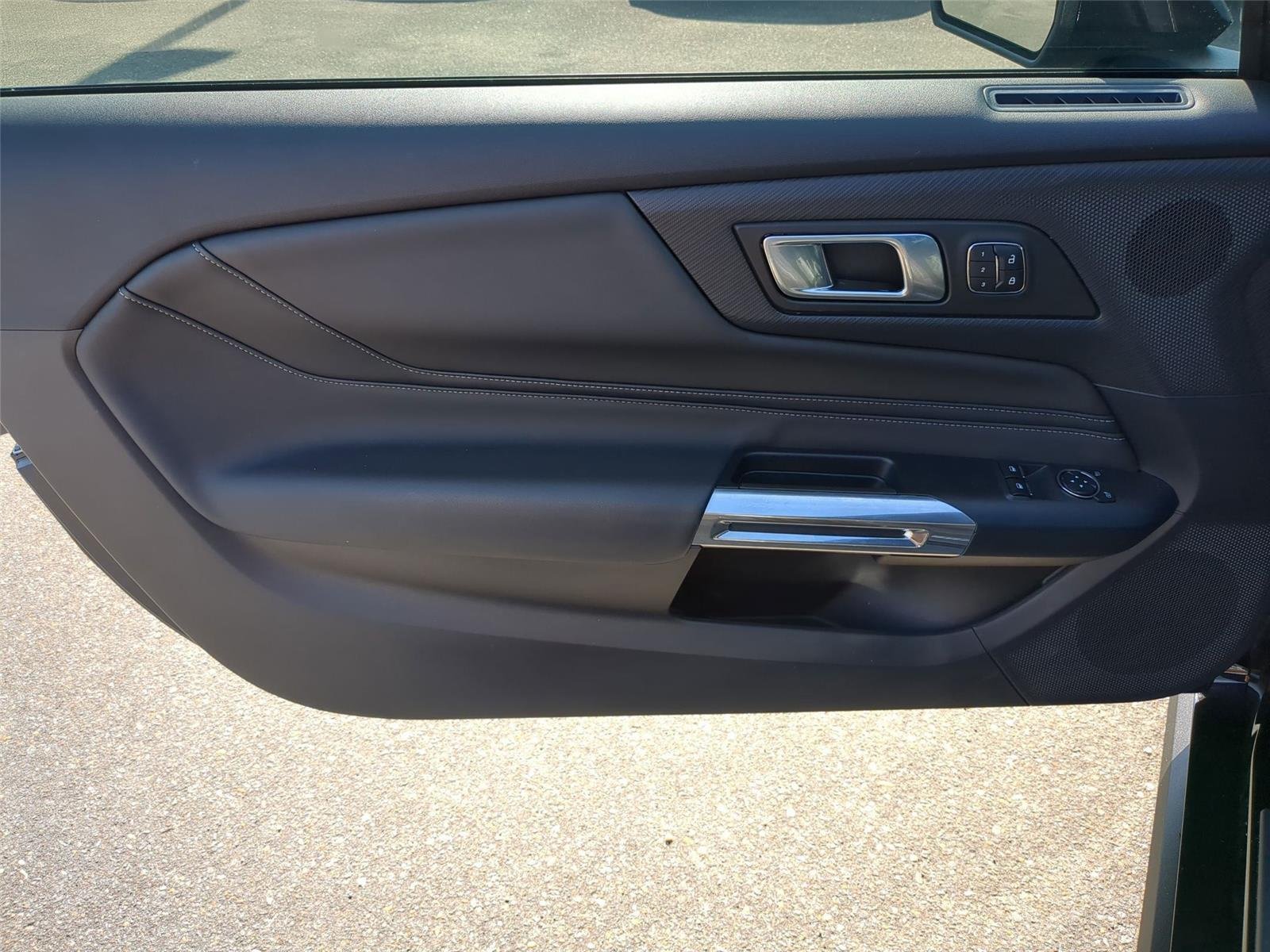 Used 2025 Shadow Black Ford GT Premium image 12