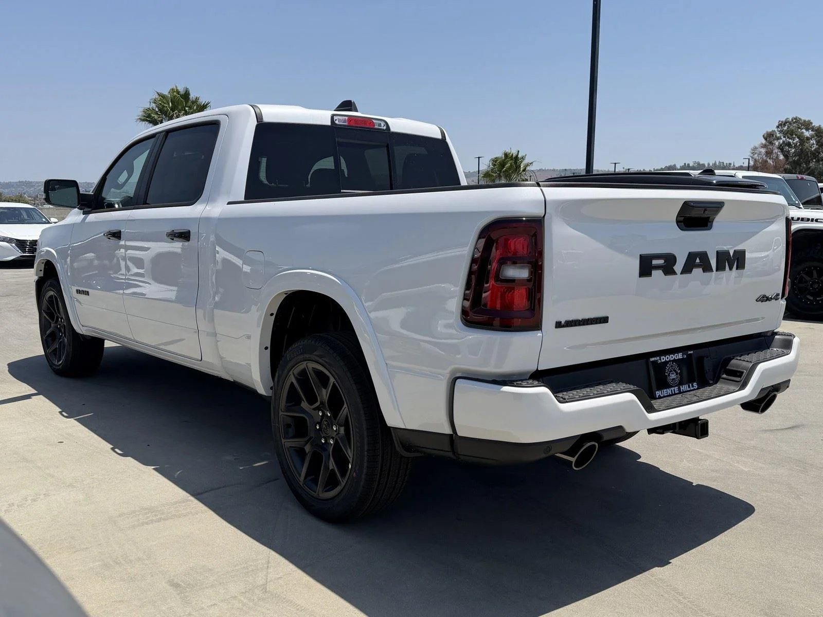 New 2026 Ivory White Tri-Coat Pearl-Coat Exterior Paint RAM Laramie image 4