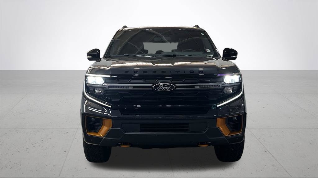 Certified Used 2025 Gray Ford Tremor image 4