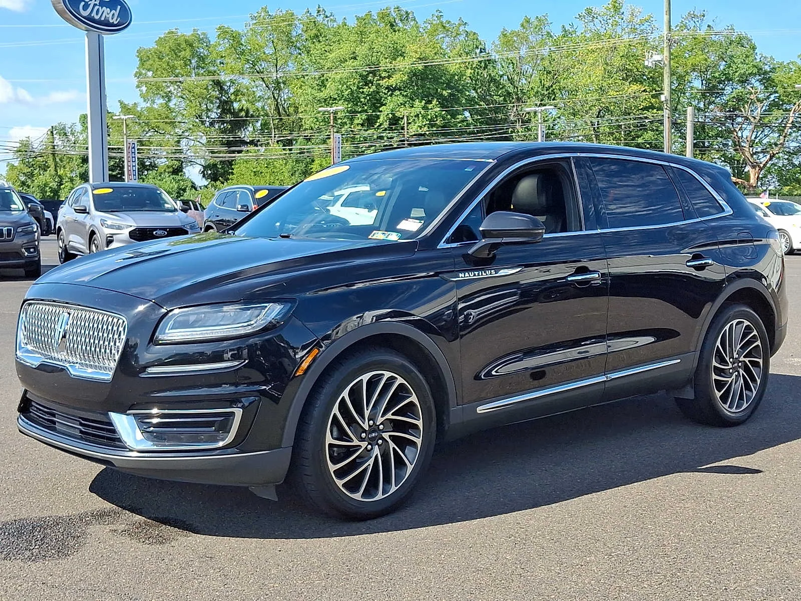 Used 2019 Black Lincoln Reserve image 3