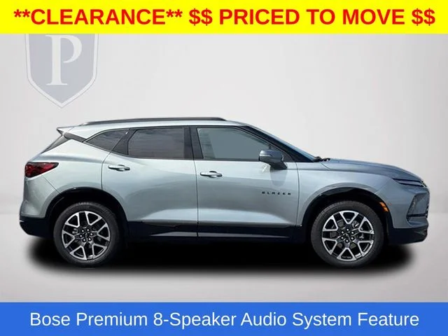Used 2025 Gray Chevrolet RS image 4