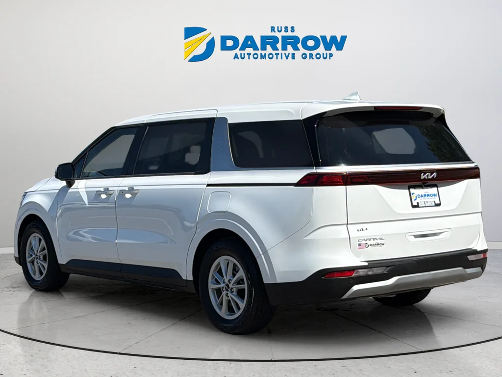 Used 2024 White Kia LX image 3