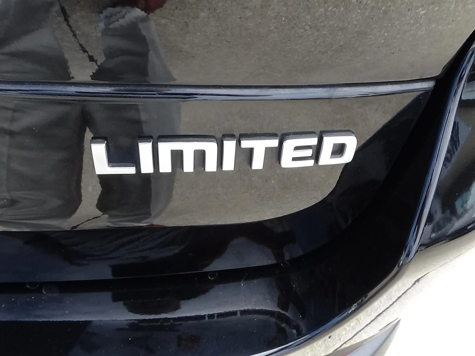 Certified Used 2025 Diamond Black Crystal Pearl Coat (pxj) Jeep Limited image 11