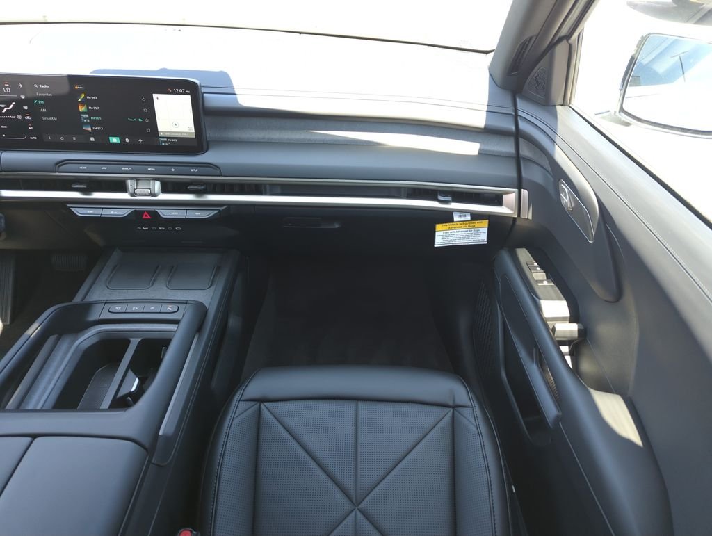 New 2027 Ivory Silver Kia EX image 16
