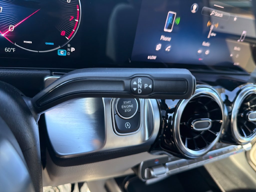 New 2026 Polar White Mercedes-Benz GLB 250 image 11