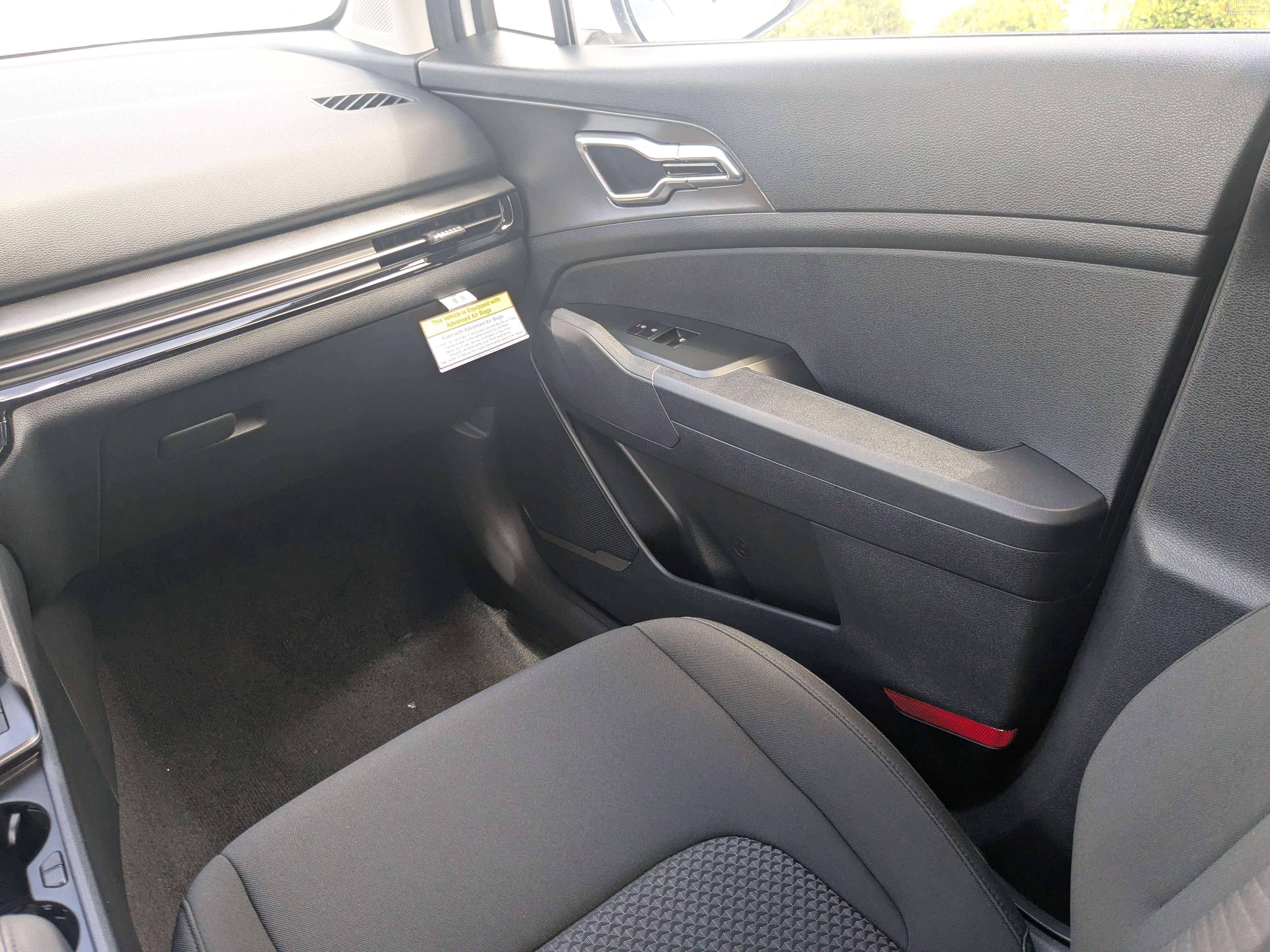 New 2026 Glacial White Pearl Kia LX image 19