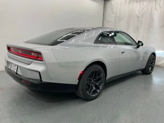 Used 2024  Dodge R/T image 7