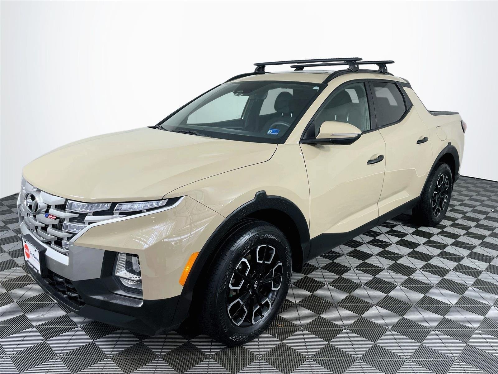 Used 2023 California Sand Hyundai SEL image 3