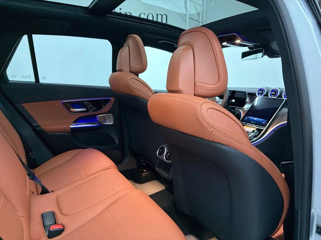 New 2027 Silver Mercedes-Benz GLC 300 image 28