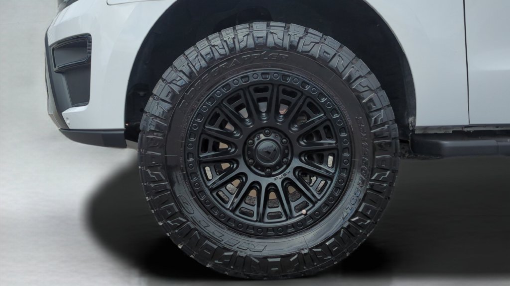 Used 2022 White Ford Timberline image 28