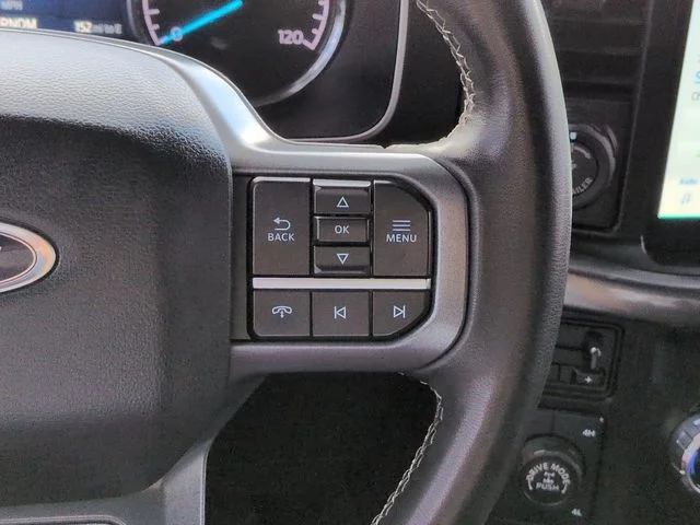 Used 2023 Agate Black Metallic Ford XLT image 25