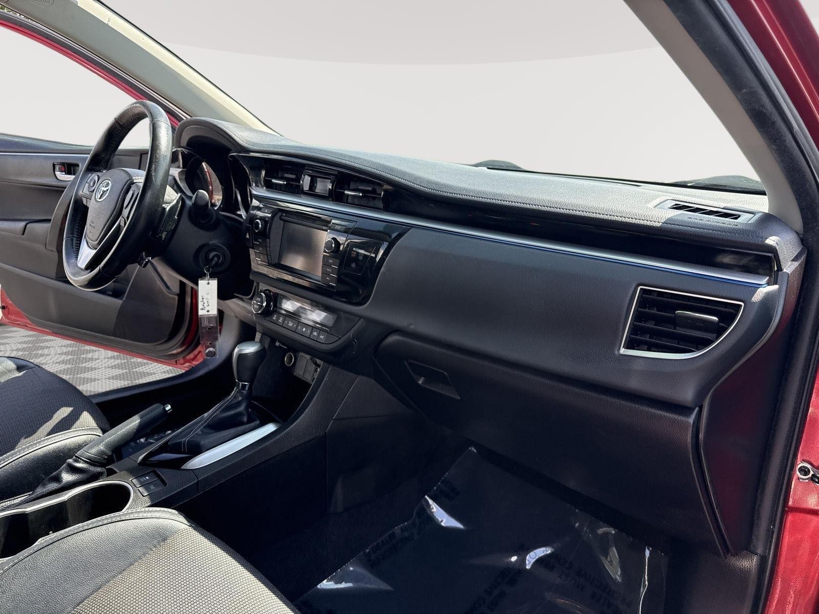 Used 2014 Barcelona Red Metallic Toyota S image 29