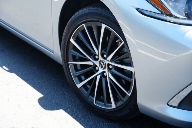 Used 2022 Silver Lexus 350 image 2