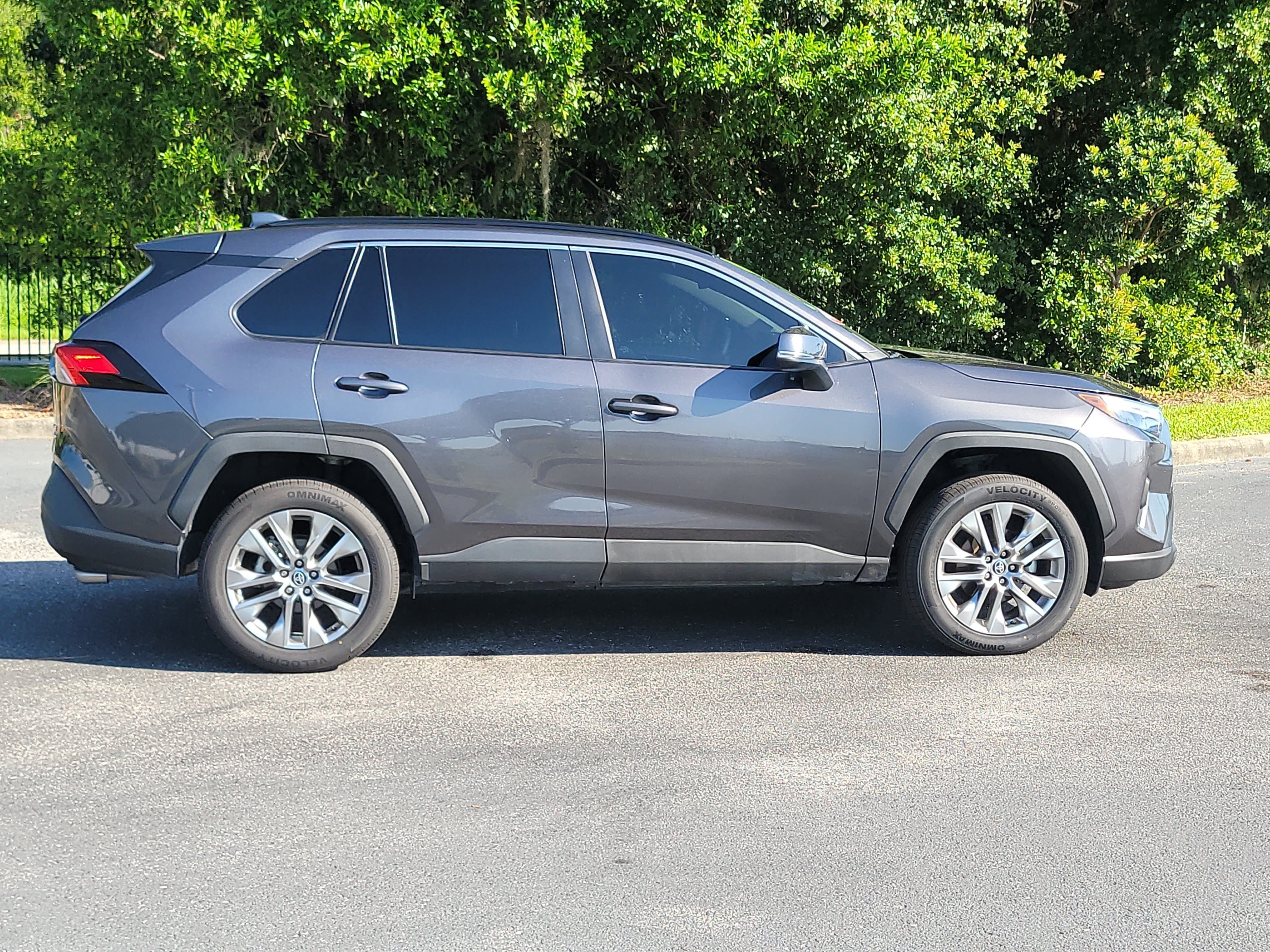 Used 2024 Magnetic Gray Metallic Toyota XLE Premium image 7
