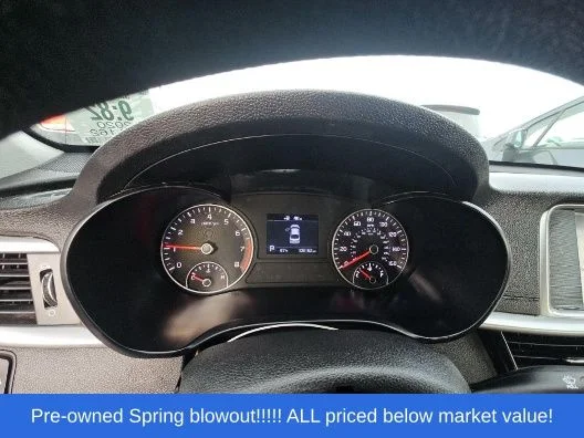 Used 2020 White Kia LX image 18
