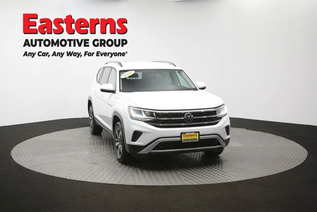 Used 2022 White Volkswagen 2.0T SE image 51