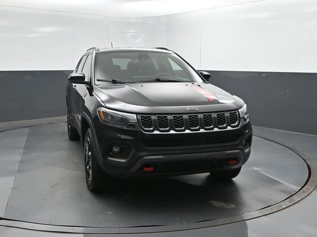 Used 2024 Black Jeep Trailhawk image 17