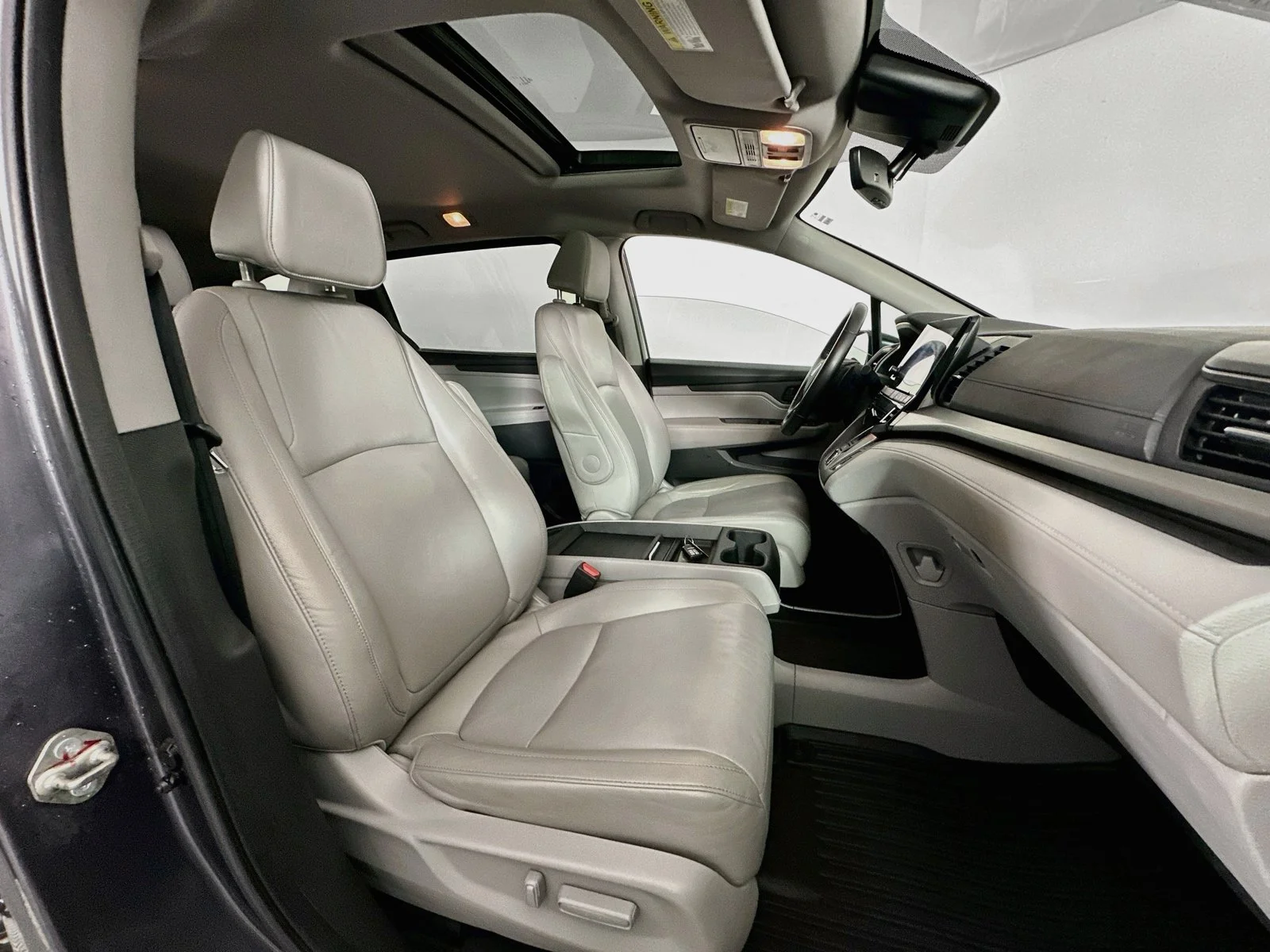 Used 2019 Modern Steel Metallic Honda EX-L image 29
