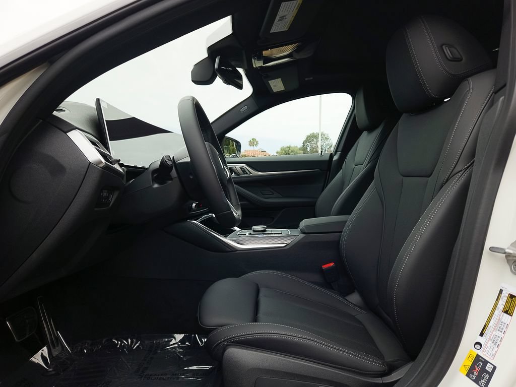 New 2026 Alpine White BMW xDrive40 image 8