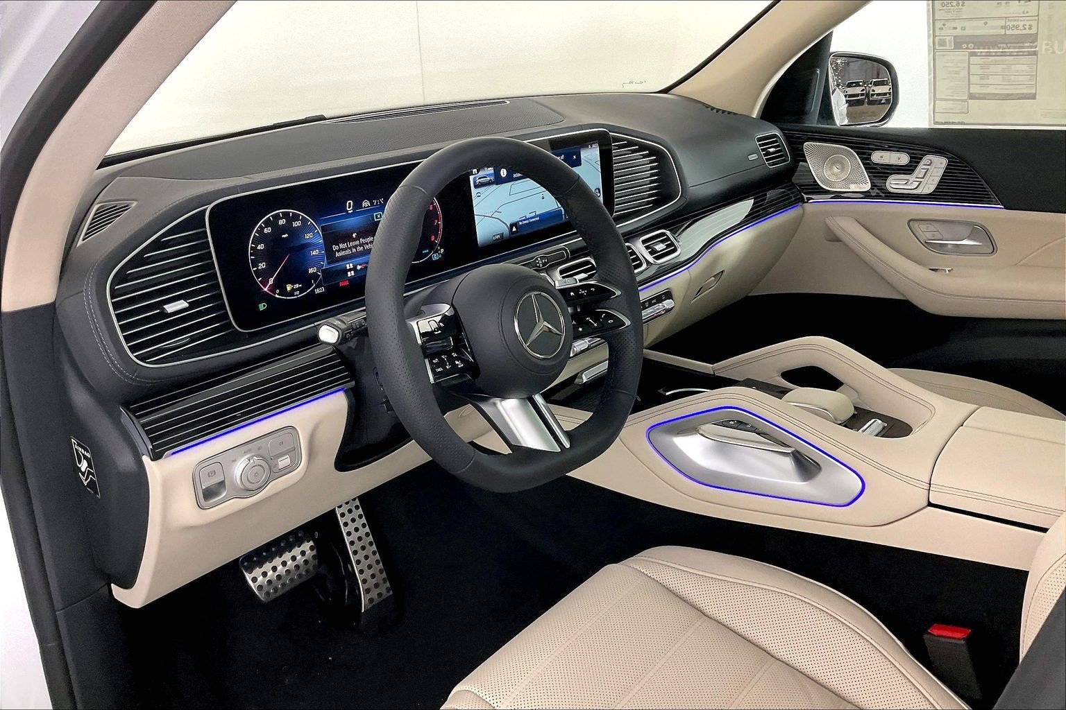 New 2026 MANUFAKTUR Moonlight White Metallic Mercedes-Benz GLS 450 image 20