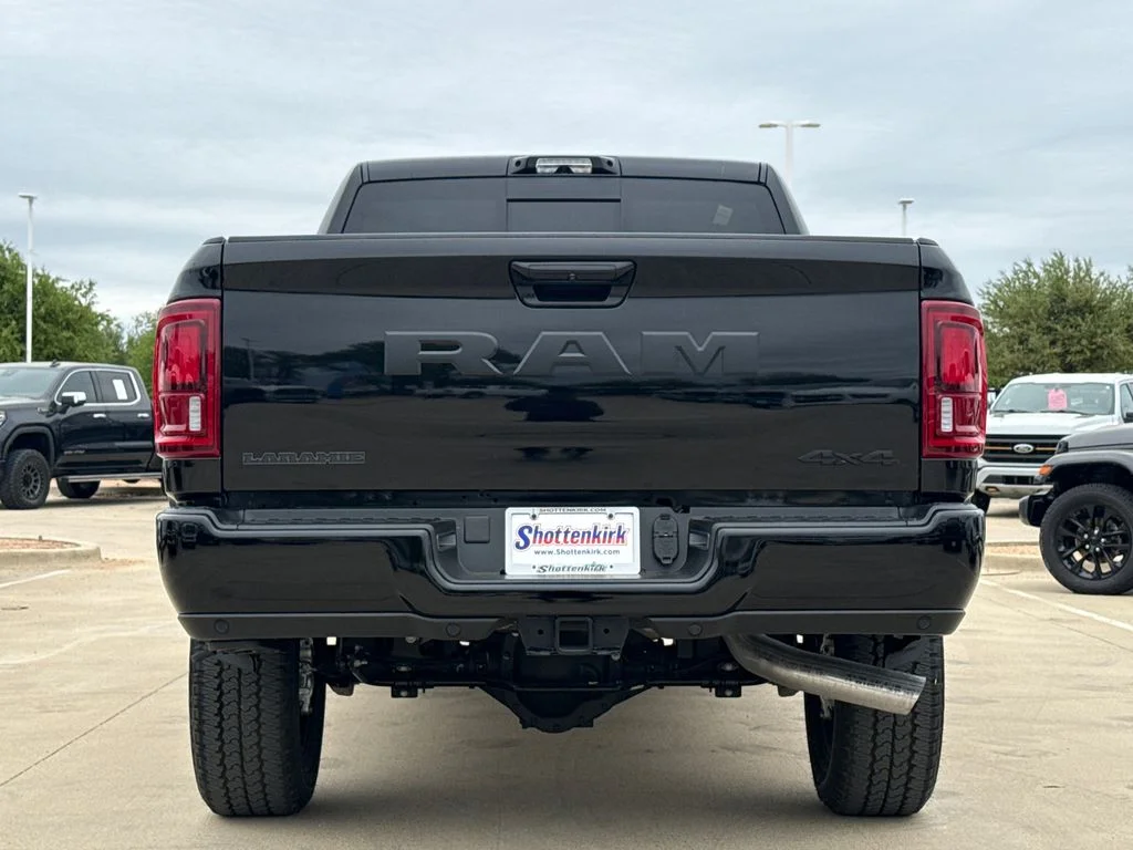 New 2026 Diamond Black Crystal Pearl-Coat Exterior Paint RAM Laramie image 8