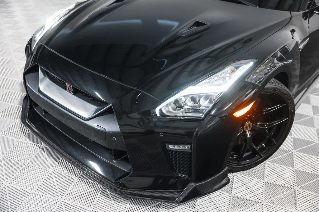 Used 2017 Black Nissan Premium image 16