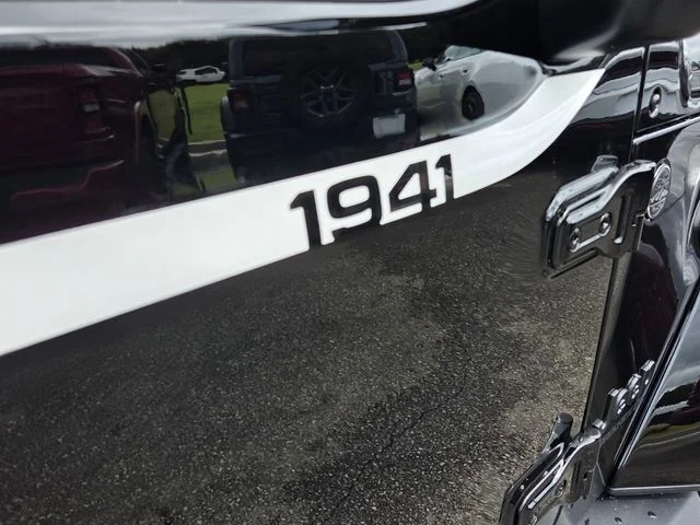 New 2026 Black Clear-Coat Exterior Paint Jeep Sahara image 16
