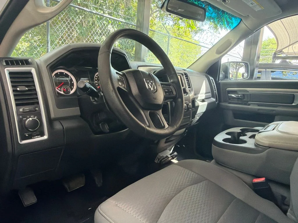 Used 2016 White Ram SLT image 13