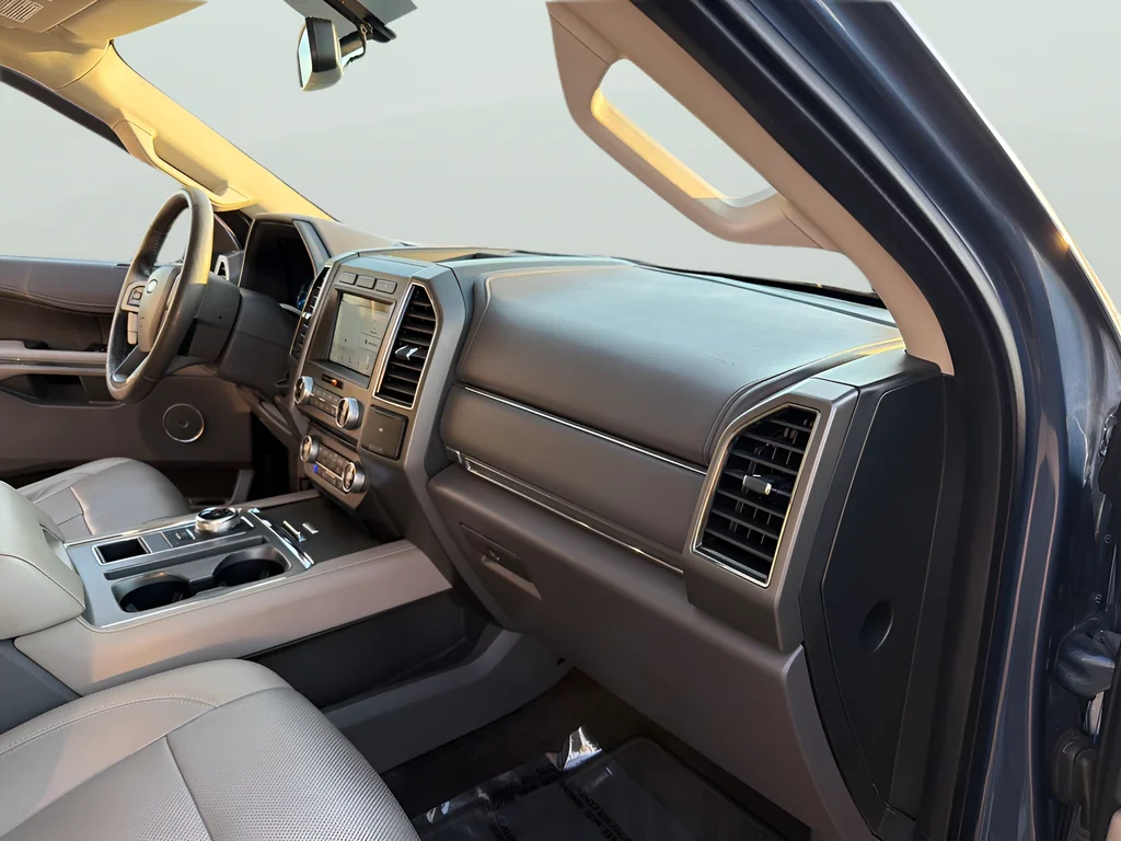 Used 2018 Blue Ford XLT image 44
