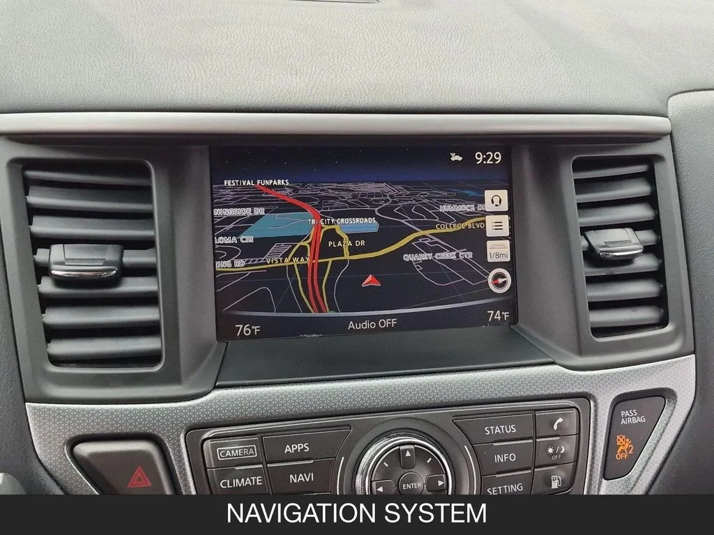 Used 2019 Silver Nissan SL image 21