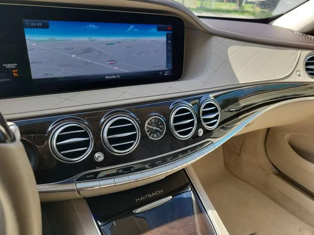 Used 2018 Magnetite Black Mercedes-Benz Maybach S 560 image 15