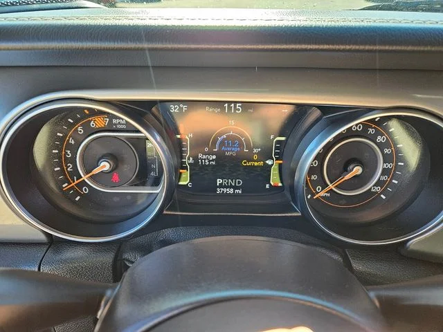 Used 2020 Silver Jeep Unlimited Sahara image 34