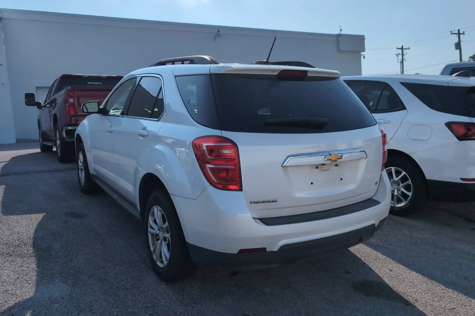 Used 2017 IRIDESCENT PEARL TRICOAT Chevrolet LT image 7