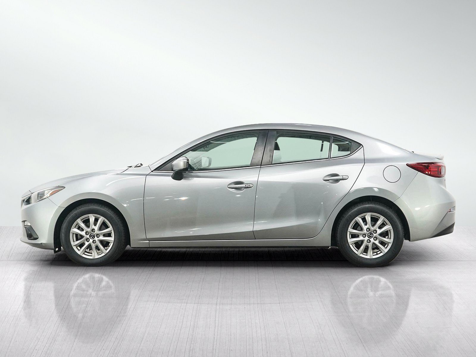 Used 2016 Mazda MAZDA3 i Touring with VIN JM1BM1V78G1312063 for sale in Burnsville, MN
