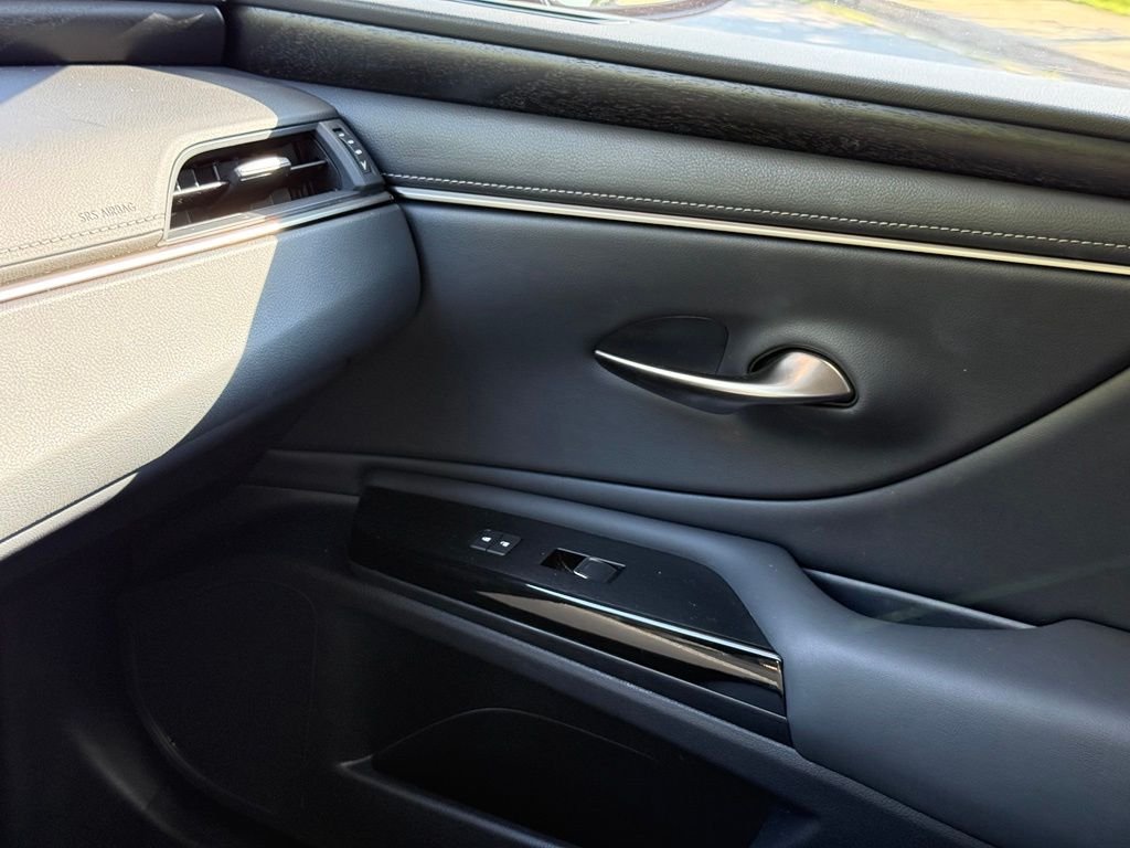 Used 2023 Black Lexus 350 image 33