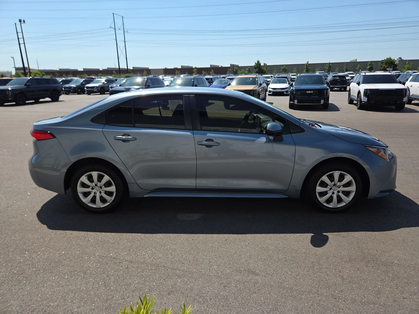 Used 2021 Celestite Toyota LE image 6