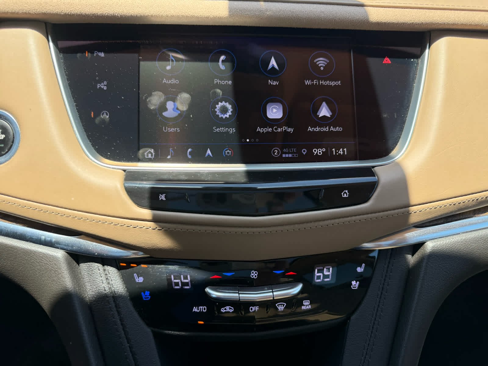 Used 2023 Crystal White Tricoat Cadillac FWD Premium Luxury image 17