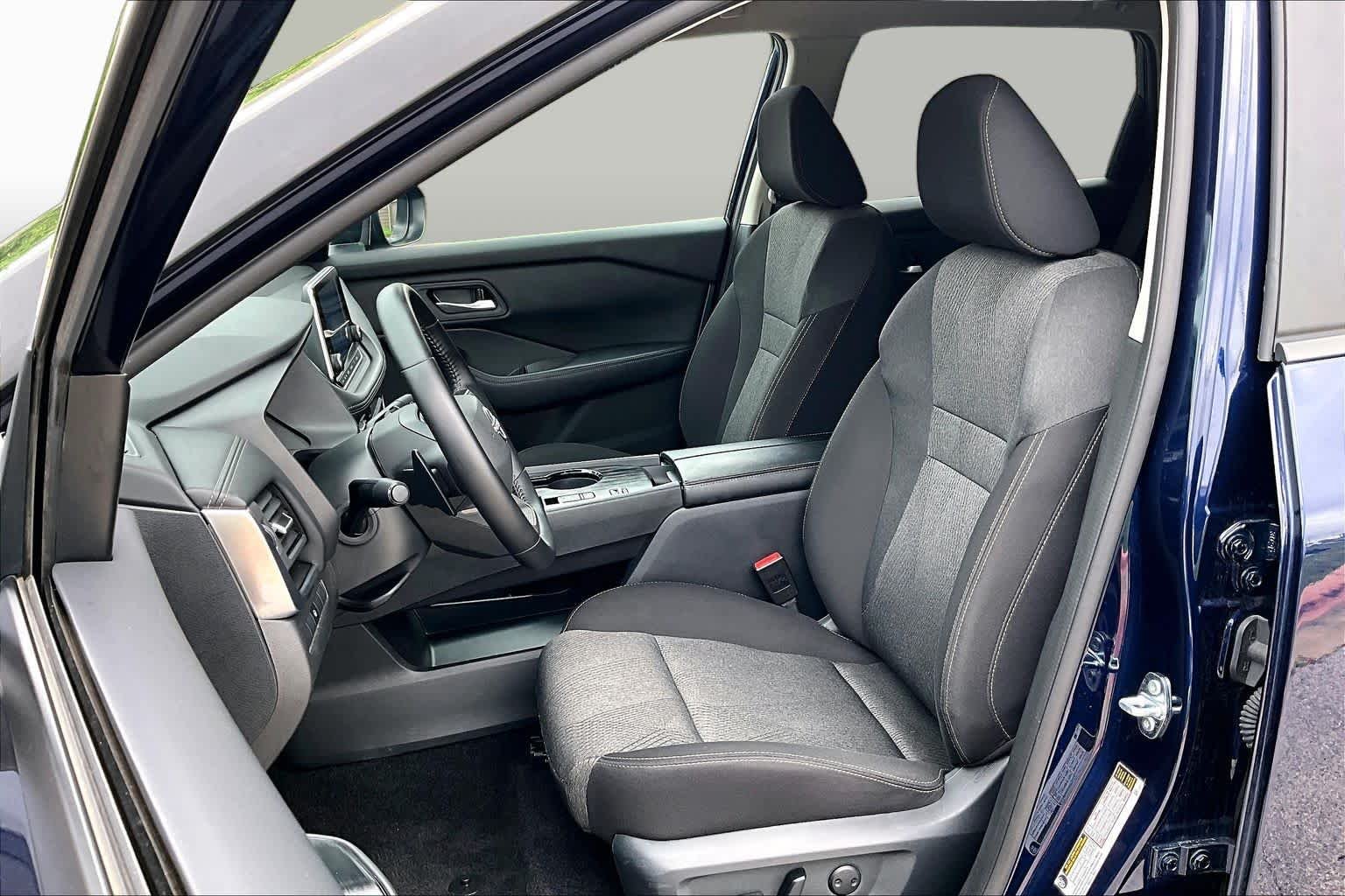 Certified Used 2025 Deep Ocean Blue Pearl Nissan SV image 8