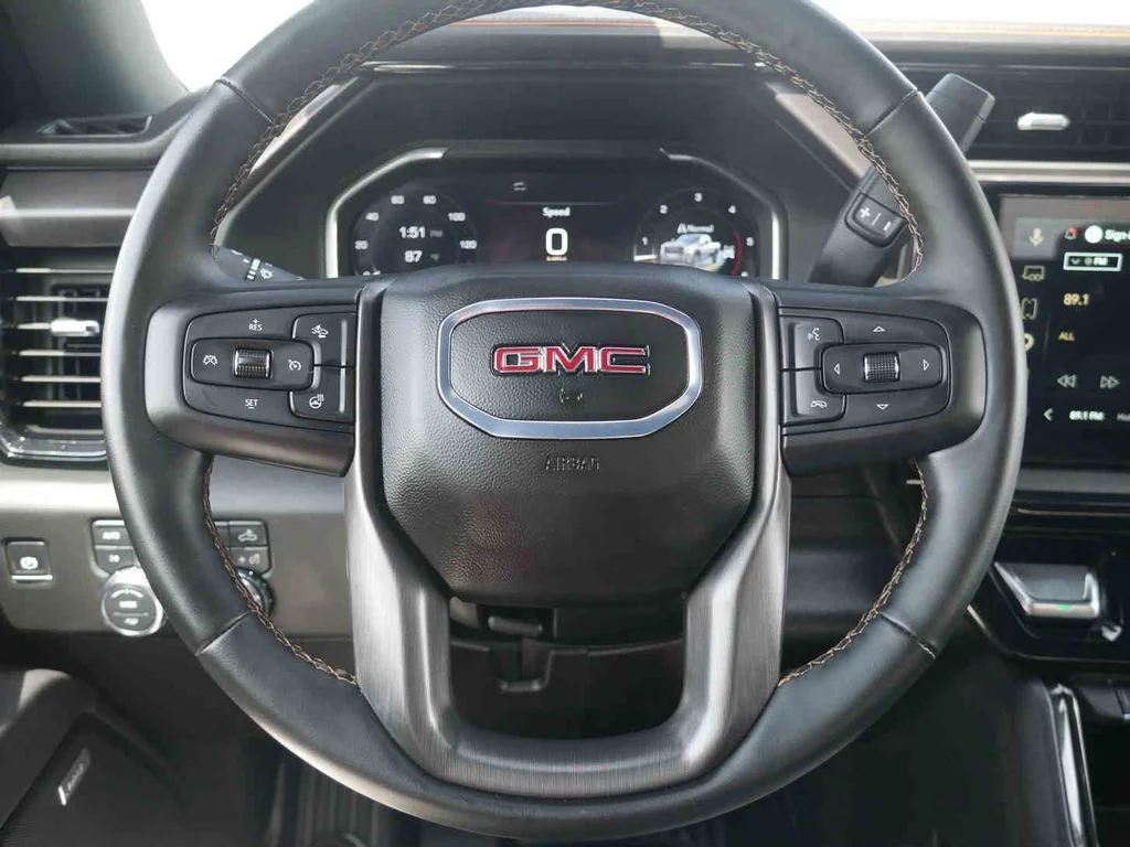 Used 2025 White GMC AT4 image 46