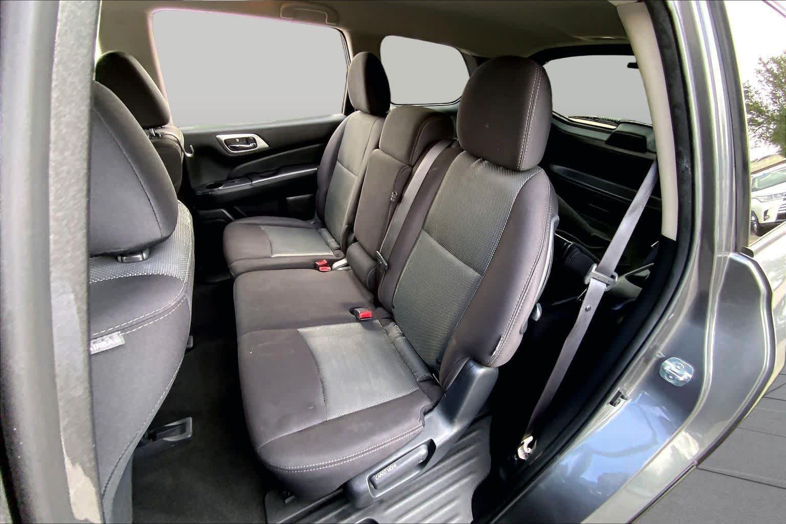 Used 2020 Gun Metallic Nissan SV image 18