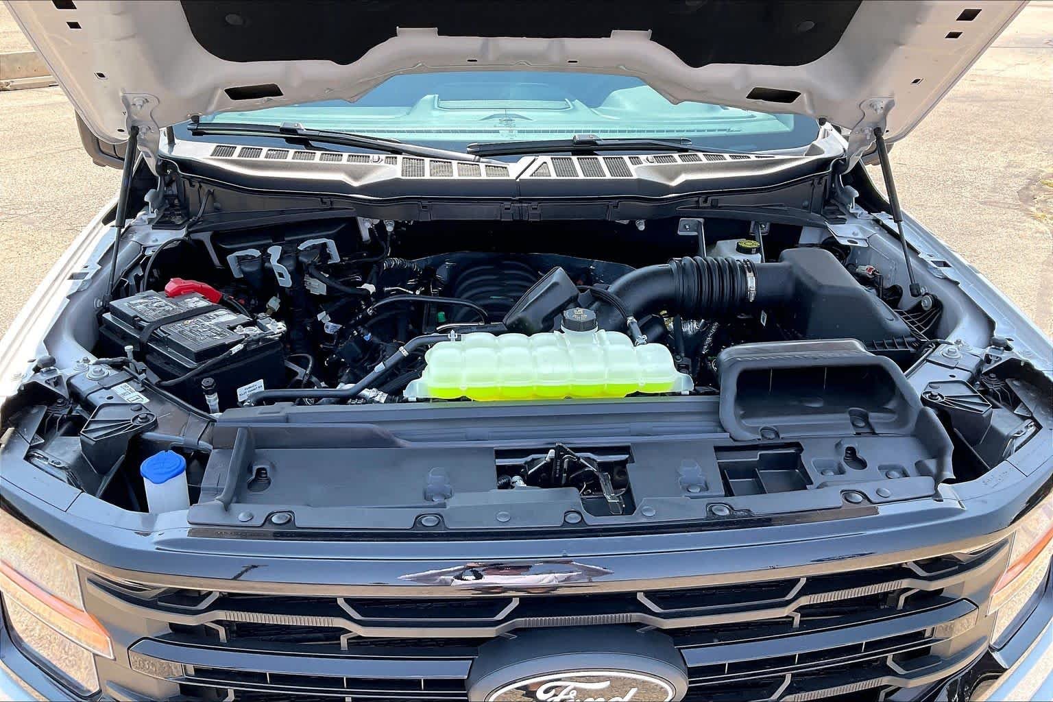 New 2026 Avalanche Ford XLT image 16
