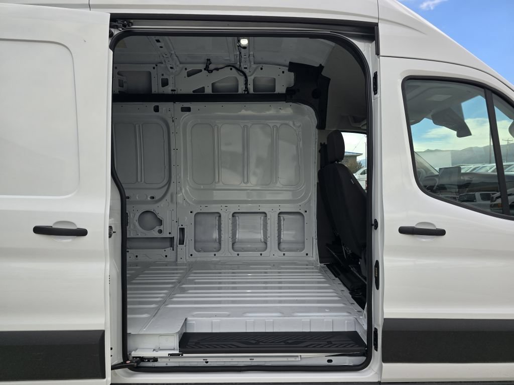 New 2026 Oxford White Ford XL image 31