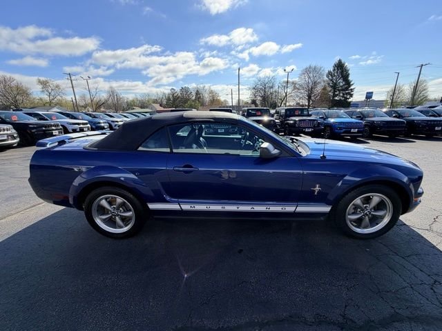 Used 2006 Ford Mustang Premium with VIN 1ZVHT84N765130798 for sale in Freeport, IL