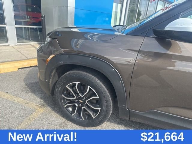 Used 2022 Zeus Bronze Metallic Chevrolet ACTIV image 25