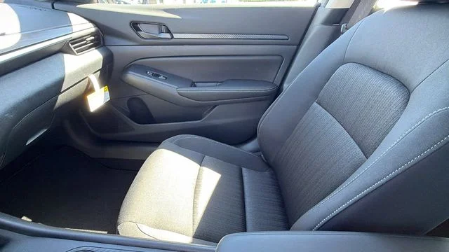 New 2026 White Nissan 2.5 SV image 22