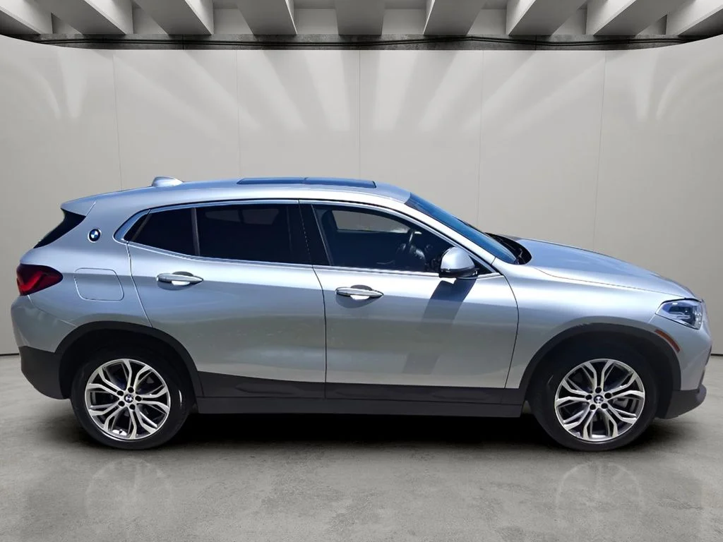 Used 2022 Glacier Silver Metallic BMW xDrive28i image 6