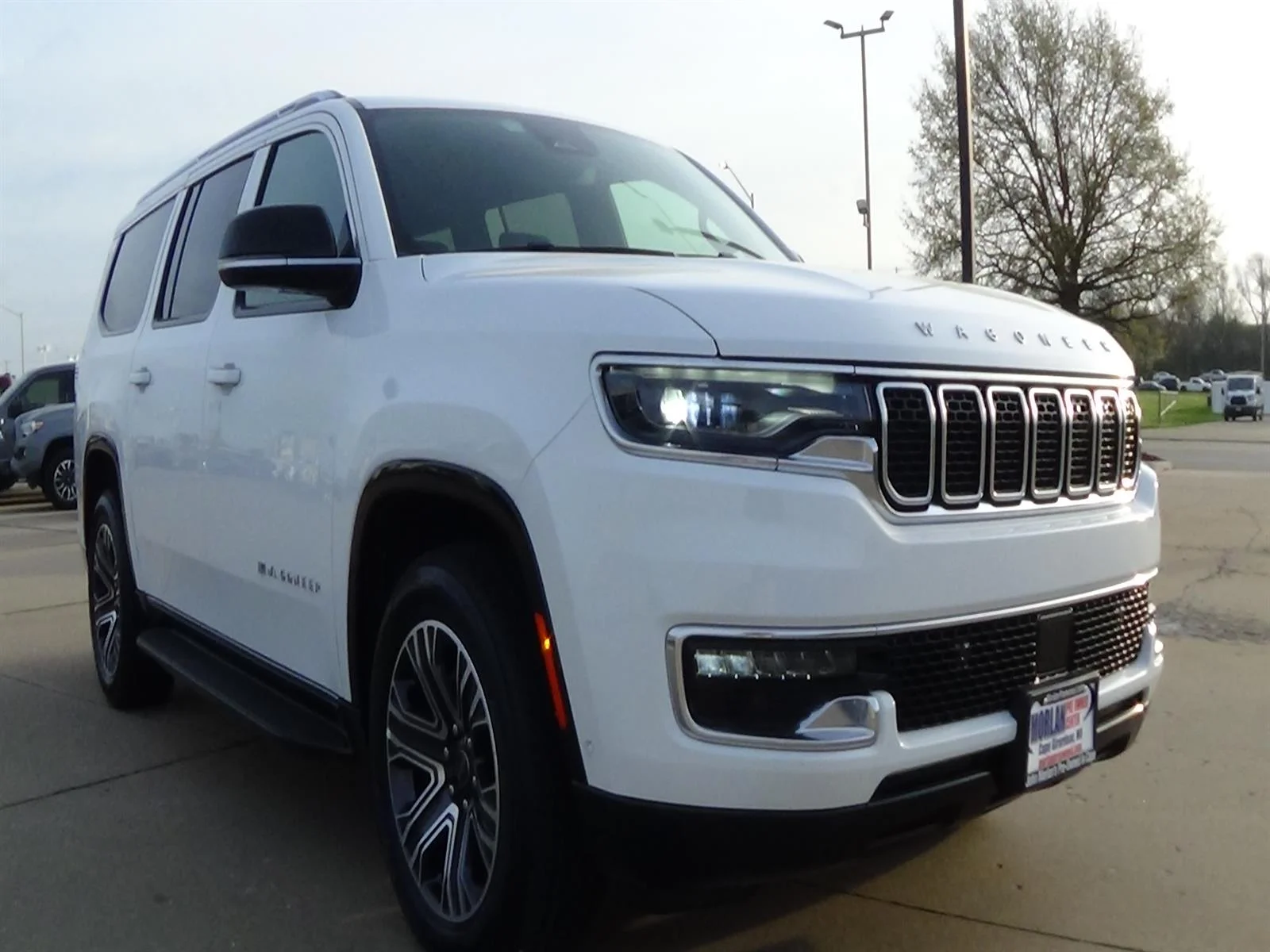 Certified Used 2025 Bright White Clear Coat Jeep Base image 4