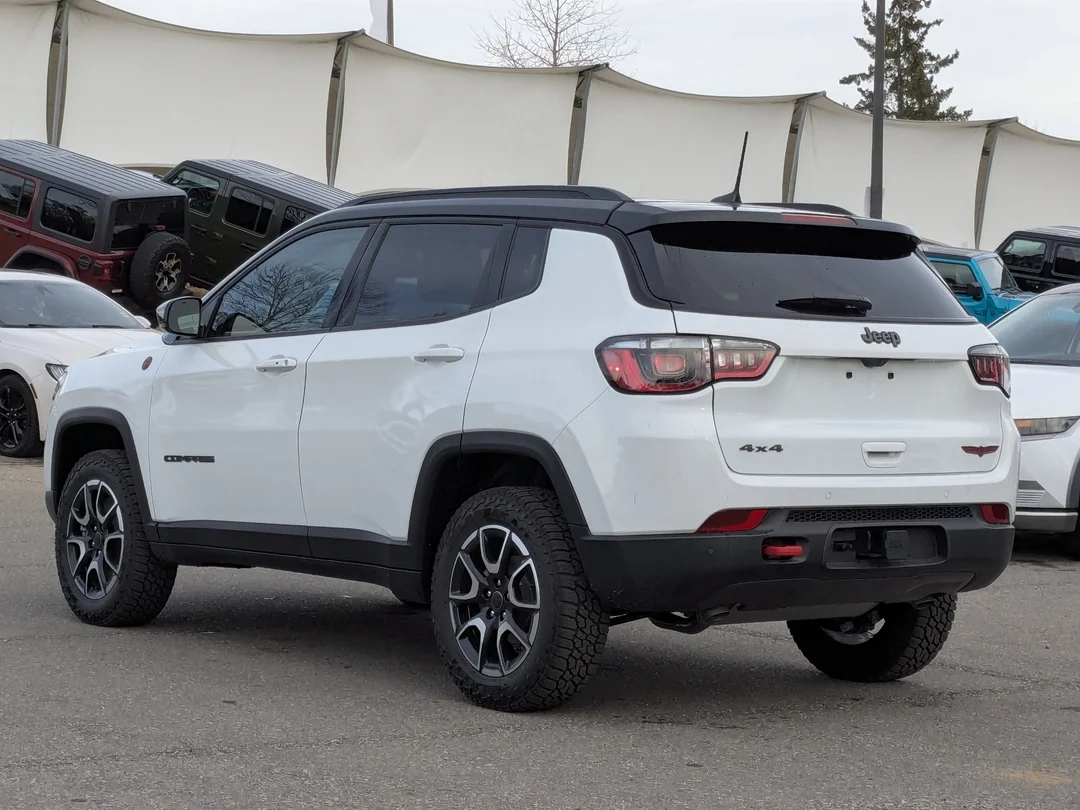New 2026 White Jeep Trailhawk - - 4x4 - Sun Sound & Nav Group - Pano Roof - Alpine Speakers & More! image 6